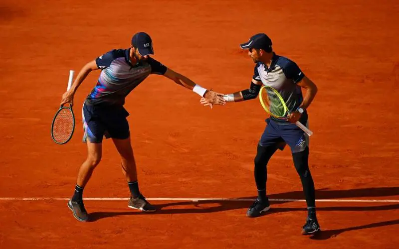 complete-guide-to-doubles-tennis-arevalo-pavic