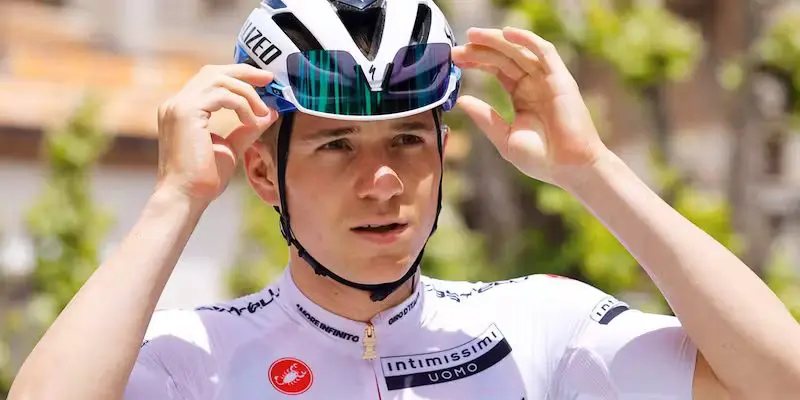 how much does the winner of the giro d'italia make remco evenepoel