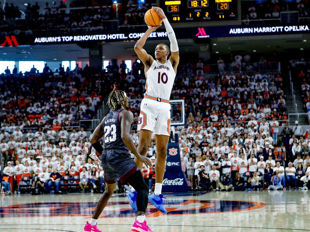 how does nba summer games league work