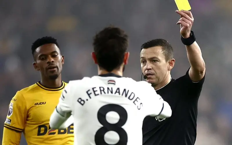 yellow-card-fernandes